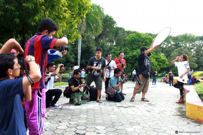 Ngabuburit Asyik Ala Komunitas Fotografi Indonesia Wilayah Bojonegoro Ngabuburit Asyik Ala Komunitas Fotografi Indonesia Wilayah Bojonegoro
